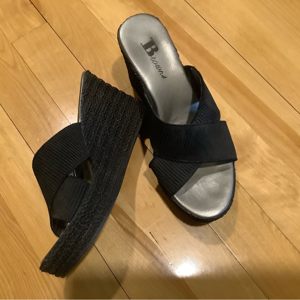Browns Black Platform Sandals Sz 37
